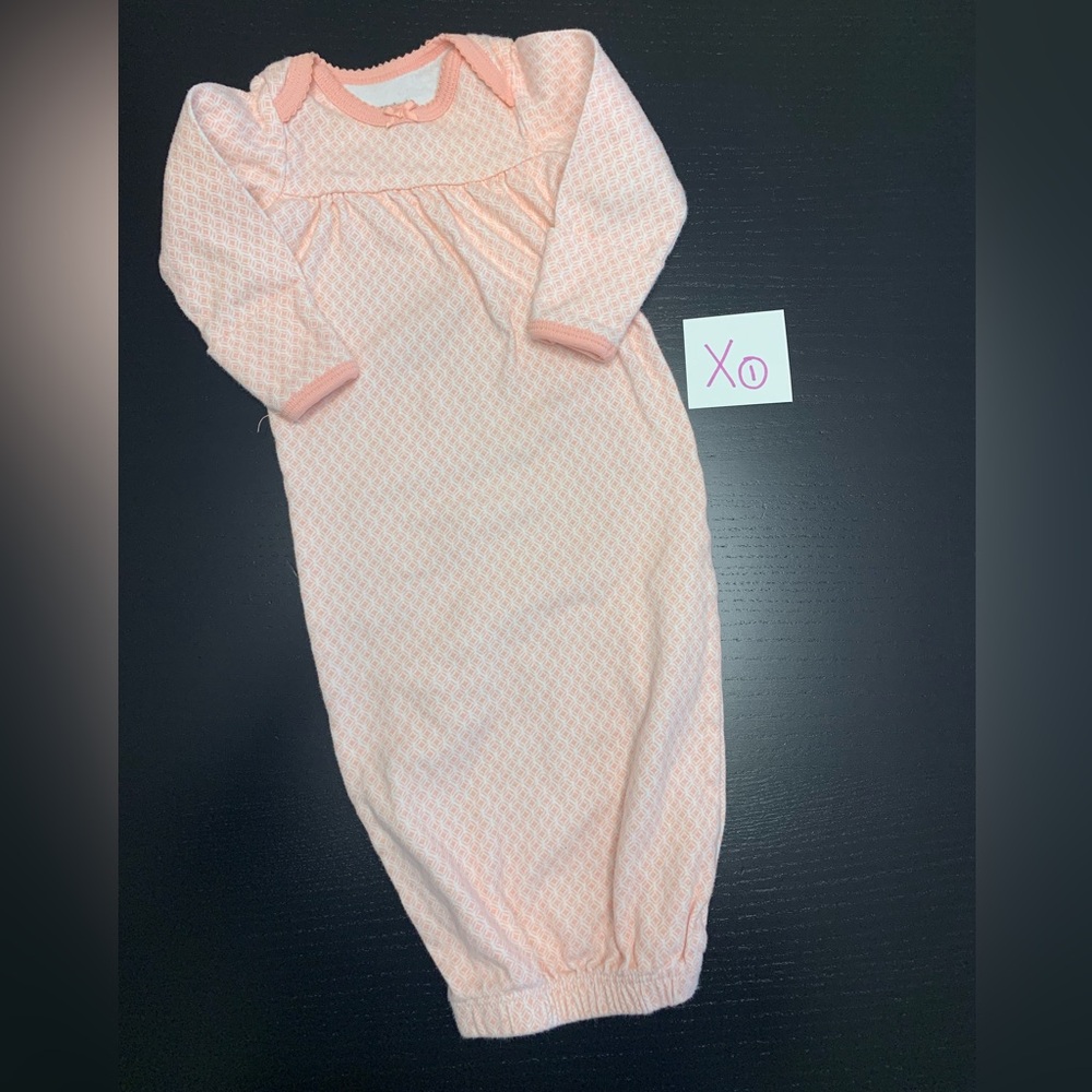 ⭐️2/$11.00⭐️—Carter’s Pink Baby Girl Sleep Gown (NB)